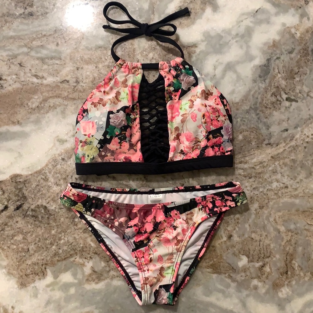 Venus Bikini